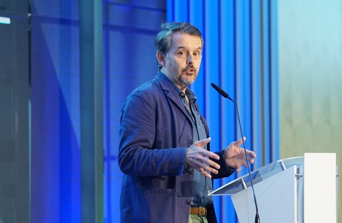 Peter Walker: Szczęśliwe miasta to mniej samochodów. Pytanie tylko kiedy