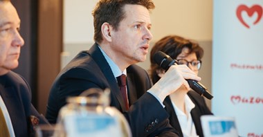 Trzaskowski: Dynamiczna zmiana wywraca nasze życie. Nie rezygnujemy ze zmian w transporcie