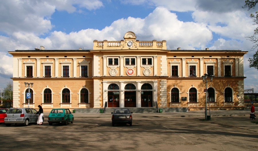 Tarnowskie Góry rozbudują centrum przesiadkowe i wybudują sieć dróg rowerowych Tarnowskie Góry rozbudują centrum przesiadkowe i wybudują sieć dróg rowerowych