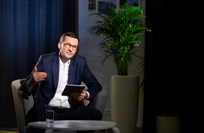 Premier znów zapowiada powiązanie wysokości mandatów z zarobkami