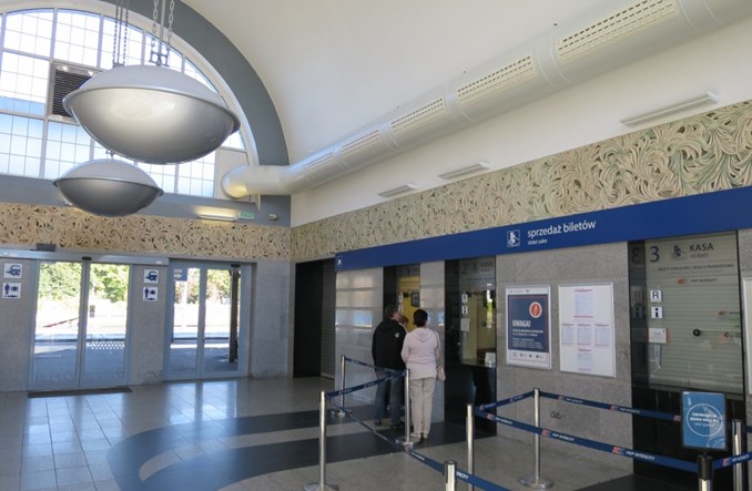 Kilkanaście ofert na projekt przebudowy dworców Kołobrzeg i Łowicz Gł.