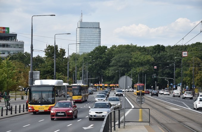 Rząd zapowiada tarczę dla samorządów. Zrekompensuje straty?