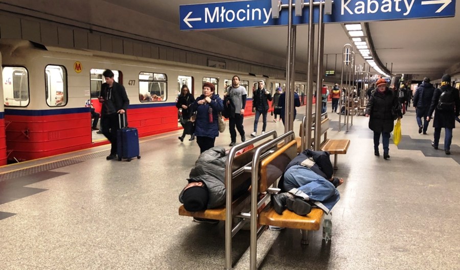 Warszawa: Co z uciążliwymi kloszardami w komunikacji po uchyleniu przepisów? Warszawa: Co z uciążliwymi kloszardami w komunikacji po uchyleniu przepisów?