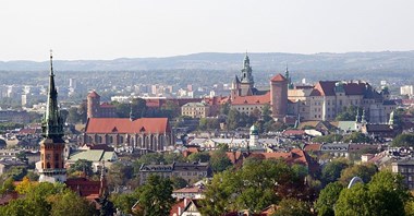 Kraków zbadał smog z aut. Trujące prywatne autobusy