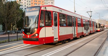 Gdańsk tnie komunikację… za bardzo. Tłok w godzinach szczytu