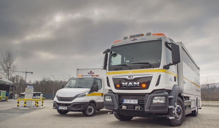 Kraków. MPK kupiło nowoczesny holownik dla pogotowia autobusowego Kraków. MPK kupiło nowoczesny holownik dla pogotowia autobusowego