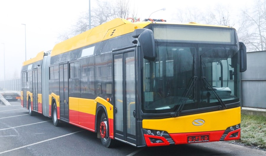 Warszawa. Pierwszy ze 130 elektrycznych przegubowców już w MZA Warszawa. Pierwszy ze 130 elektrycznych przegubowców już w MZA