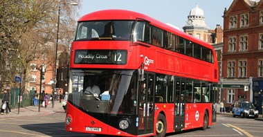 Wielka Brytania: Pasażerowie wracają do komunikacji. Największe wzrosty