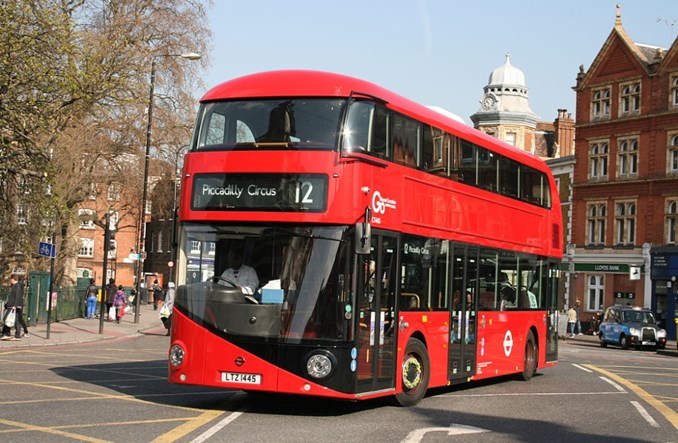 Londyn. Do nowego piętrusa tylko pierwszymi drzwiami