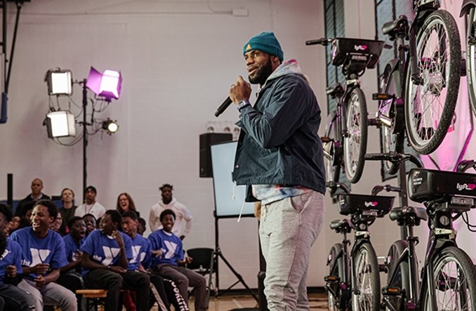 LeBron James będzie rozdawał abonamenty na bike-sharing