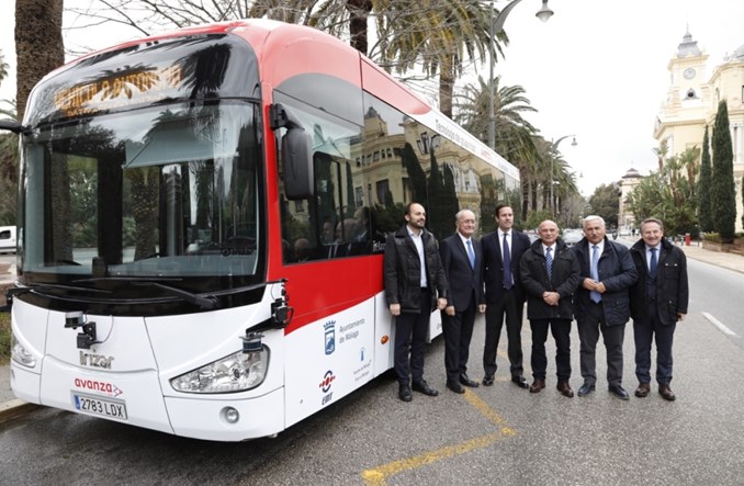 Malaga. Irizar z autonomicznym autobusem. W tym roku ruszy na trasę
