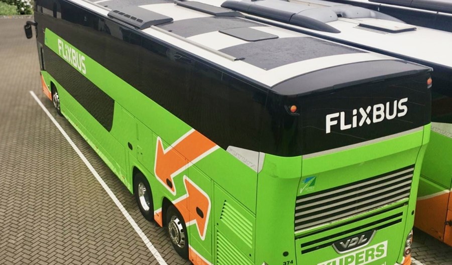 FlixBus testuje panele słoneczne na autobusie dalekobieżnym FlixBus testuje panele słoneczne na autobusie dalekobieżnym
