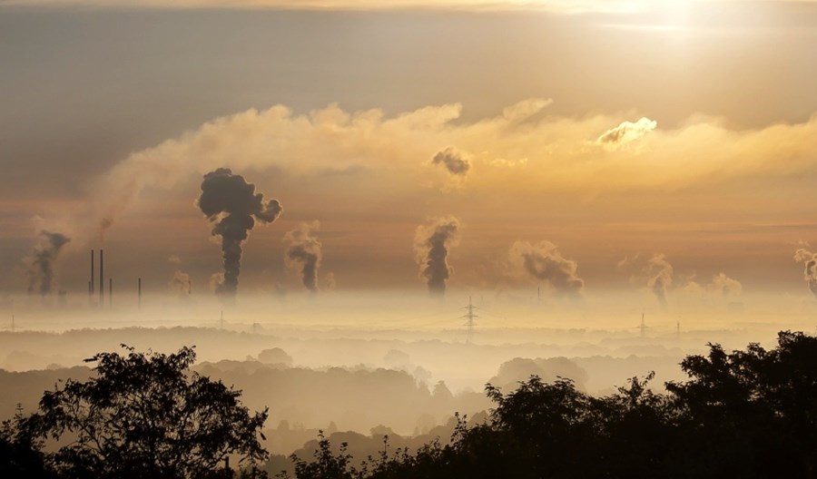 W Polsce auta elektryczne jeżdżą... na węgiel. Brak smogu to Polska bez kopalin? W Polsce auta elektryczne jeżdżą... na węgiel. Brak smogu to Polska bez kopalin?