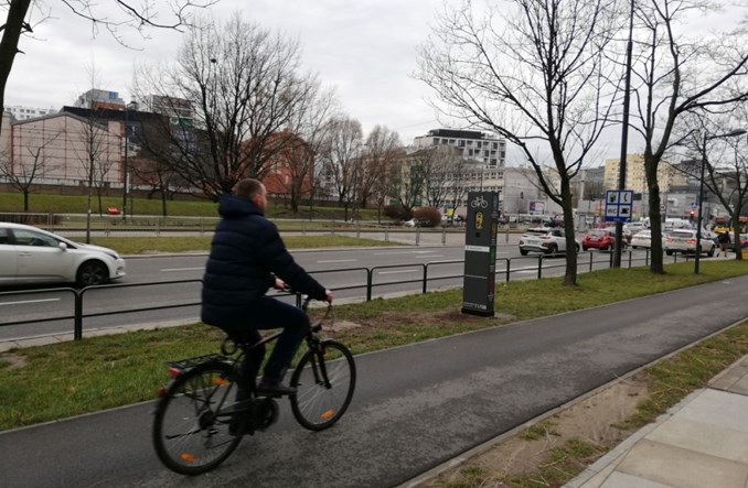 Warszawa. Jest pierwsza trasa z syrenkami na totemach. Okopowa-Towarowa