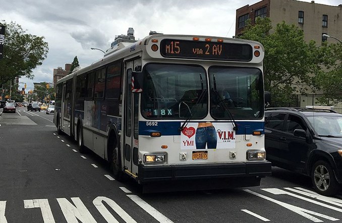 Nowy Jork. Duże koncerny z mandatami za wjeżdżanie na buspasy