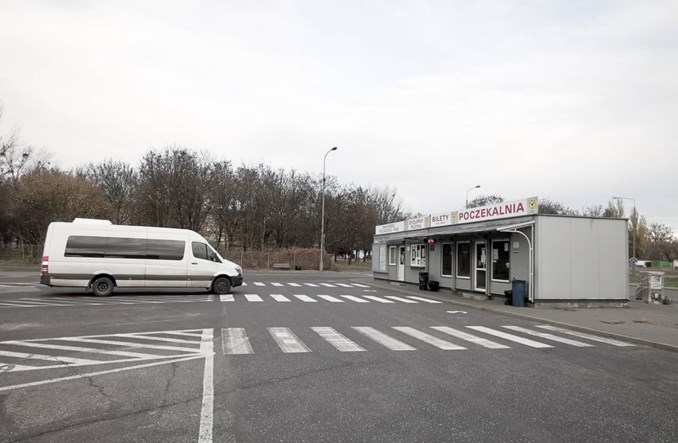 Łódź: Nie jeżdżą autobusy dalekobieżne. Coraz trudniej przemieszczać się po kraju