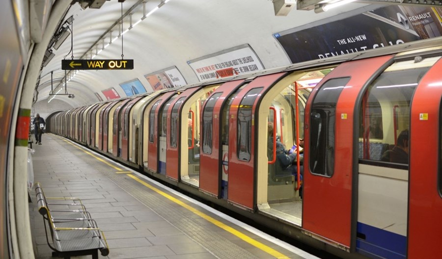 Londyn wprowadza duże ograniczenia. 40 stacji metra do zamknięcia
