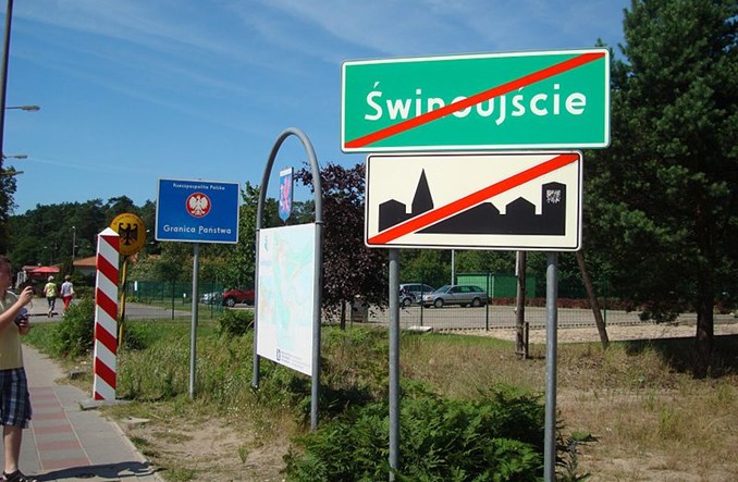 Autokary mogą wjeżdżać do Polski. Przez kilka dni był problem z przepisami