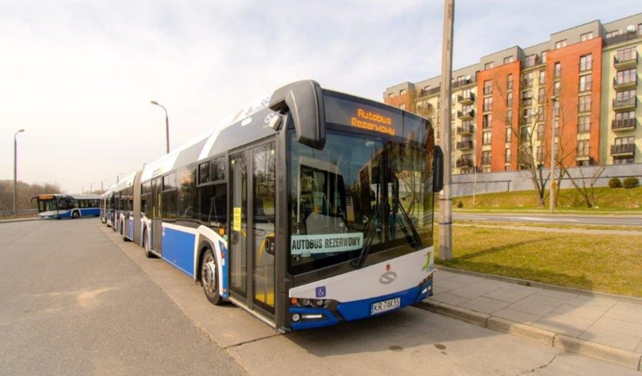 Kraków: Częstsze kursy i dodatkowe 70 autobusów więcej do ruchu Kraków: Częstsze kursy i dodatkowe 70 autobusów więcej do ruchu