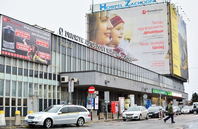 Polonus na pomoc przewoźnikom korzystającym z dworca Warszawa Zachodnia