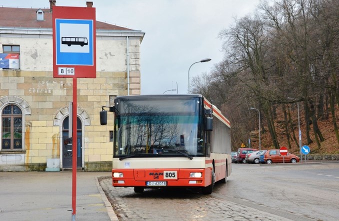 Jelenia Góra kupuje używane autobusy. Scania vs MAN