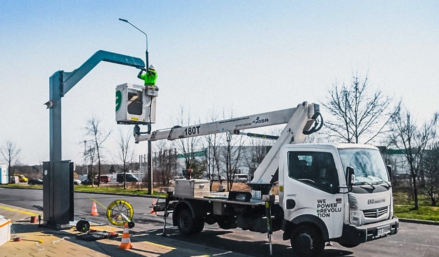 Ekoenergetyka buduje infrastrukturę dla ładowania elektrobusów w Radomiu Ekoenergetyka buduje infrastrukturę dla ładowania elektrobusów w Radomiu