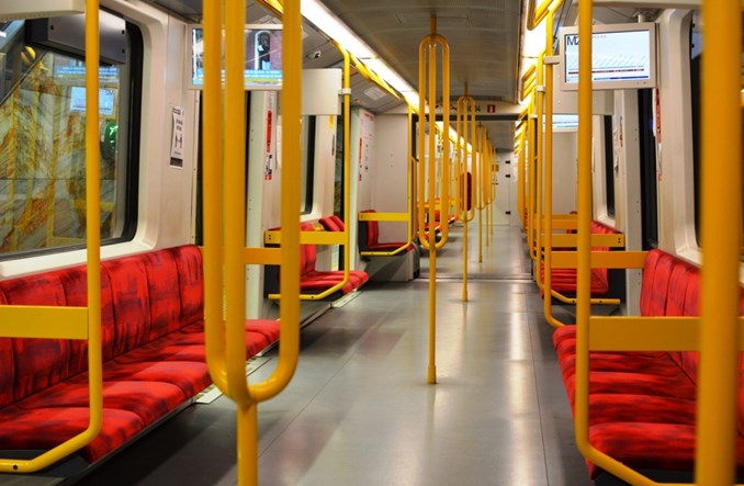 Warszawa: Nocne metro dla garstki. Czy warto?