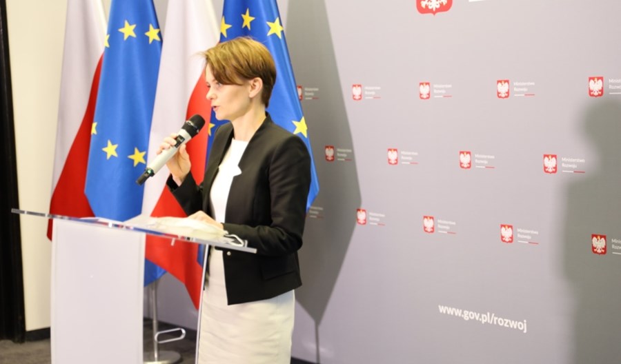 Nowe zapisy tarczy i pakiet osłonowy dla samorządów Nowe zapisy tarczy i pakiet osłonowy dla samorządów