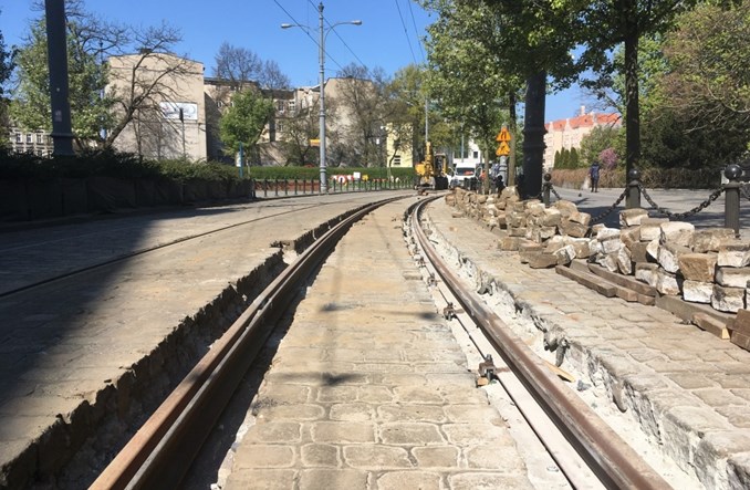 Poznań: Prace na trasie przez most św. Rocha przedłużą się 