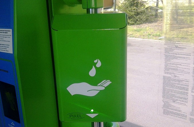 Szczecin: Pierwszy autobus z dozownikiem do dezynfekcji rąk