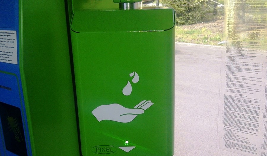 Szczecin: Pierwszy autobus z dozownikiem do dezynfekcji rąk Szczecin: Pierwszy autobus z dozownikiem do dezynfekcji rąk