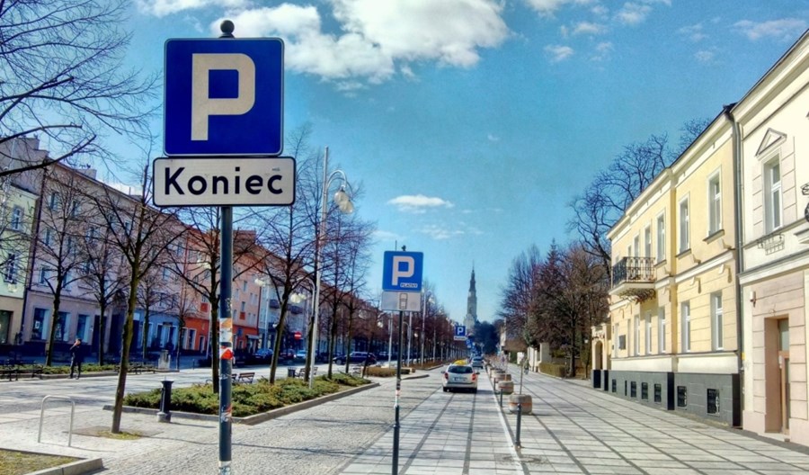 Koniec parkingowego eldorado w Częstochowie. Wróciły opłaty Koniec parkingowego eldorado w Częstochowie. Wróciły opłaty