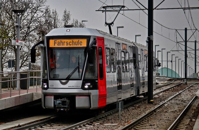 Wysokoperonowe tramwaje Bombardiera dopuszczone do ruchu w Dusseldorfie