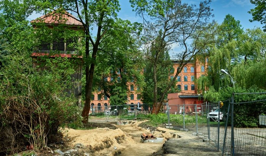 Łódź: Początek budowy pasażu przy Manufakturze Łódź: Początek budowy pasażu przy Manufakturze