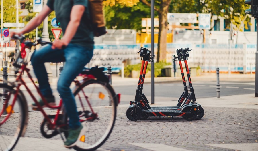 Francja. 124 organizacje podpisały petycję na rzecz zrównoważonej mobilności Francja. 124 organizacje podpisały petycję na rzecz zrównoważonej mobilności