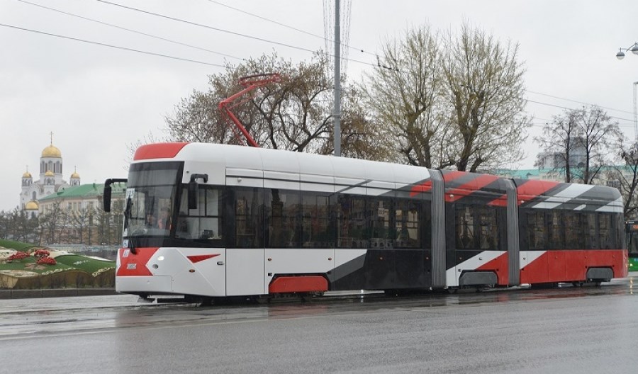 Jekaterynburg testuje niskopodłogowy tramwaj Uraltransmaszu Jekaterynburg testuje niskopodłogowy tramwaj Uraltransmaszu