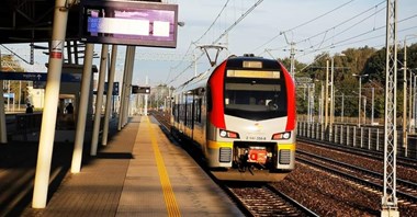 Łódź: Wciąż bez miejskich pociągów na Olechów i aglomeracyjnych do Zgierza