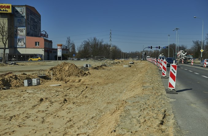 Łódź: Al. Śmigłego-Rydza blisko półmetku. Z rocznym opóźnieniem