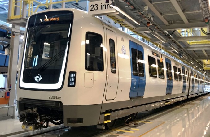 Bombardier przekazuje pierwsze nowe pociągi metra dla Sztokholmu