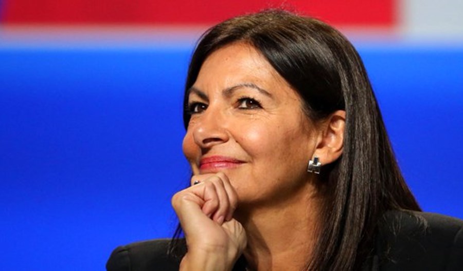 Zwolenniczka darmowej komunikacji i rowerów. Anne Hidalgo znów została merem Paryża Zwolenniczka darmowej komunikacji i rowerów. Anne Hidalgo znów została merem Paryża