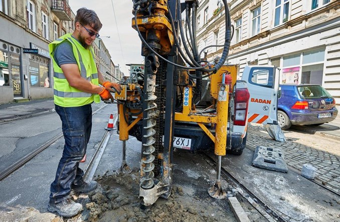 Łódź: Georadar prześwietla ulicę Legionów przed remontem