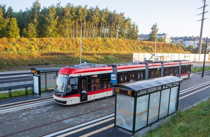 Gdańsk: Cztery oferty na projekt i budowę 30 wiat przystankowych