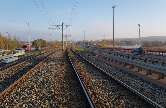 Szczecin: Rozpoczęło się wykonywanie wstawek na trasie szybkiego tramwaju