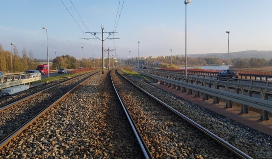 Szczecin: Rozpoczęło się wykonywanie wstawek na trasie szybkiego tramwaju Szczecin: Rozpoczęło się wykonywanie wstawek na trasie szybkiego tramwaju