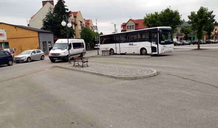 Łódzkie: Wojewódzkie autobusy znów kursują. Nowych linii na razie nie będzie Łódzkie: Wojewódzkie autobusy znów kursują. Nowych linii na razie nie będzie