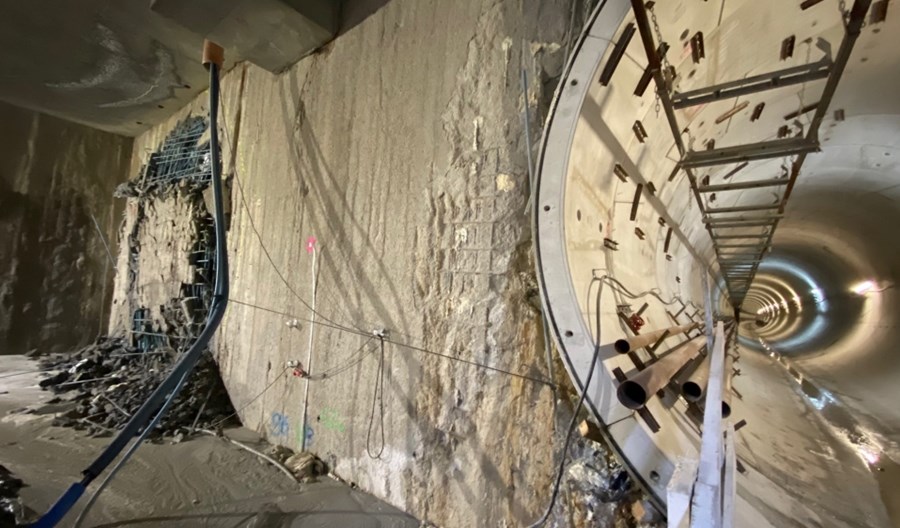 Metro na Bródno: Druga tarcza już na Kondratowicza. Dwa tunele gotowe Metro na Bródno: Druga tarcza już na Kondratowicza. Dwa tunele gotowe
