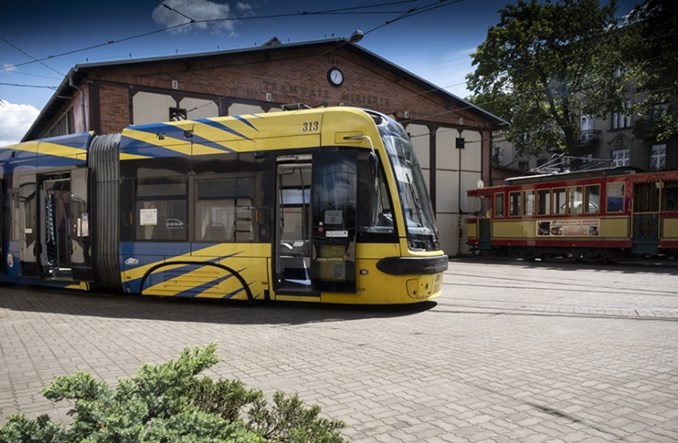 Toruń podpisał umowę z Pesą na kolejne tramwaje