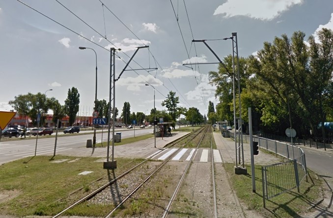Tramwaje Warszawskie wymienią słupy trakcyjne na Jagiellońskiej