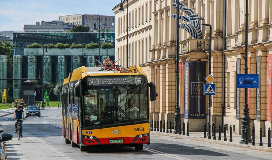 Warszawa: Coraz więcej elektrobusów na Trakcie Warszawa: Coraz więcej elektrobusów na Trakcie