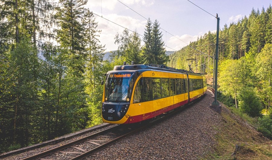 Bombardier dostarczył nowe tramwaje Flexity do Karlsruhe Bombardier dostarczył nowe tramwaje Flexity do Karlsruhe